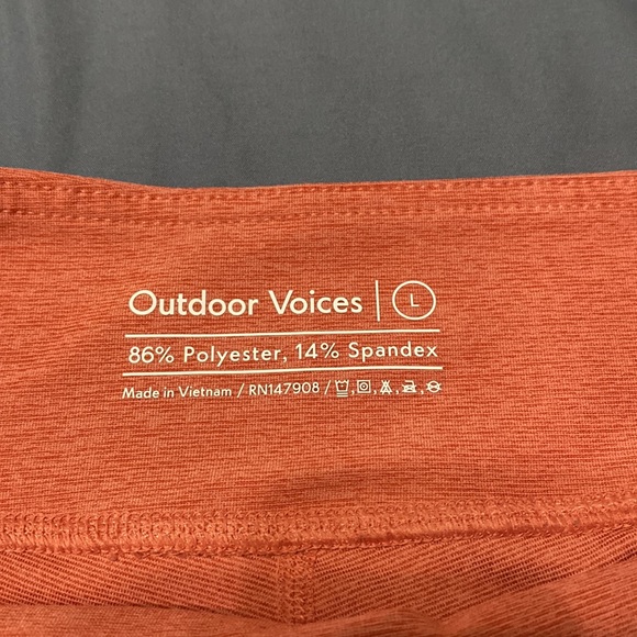 Outdoor Voices - Warmup 5” short! - Picture 3 of 4